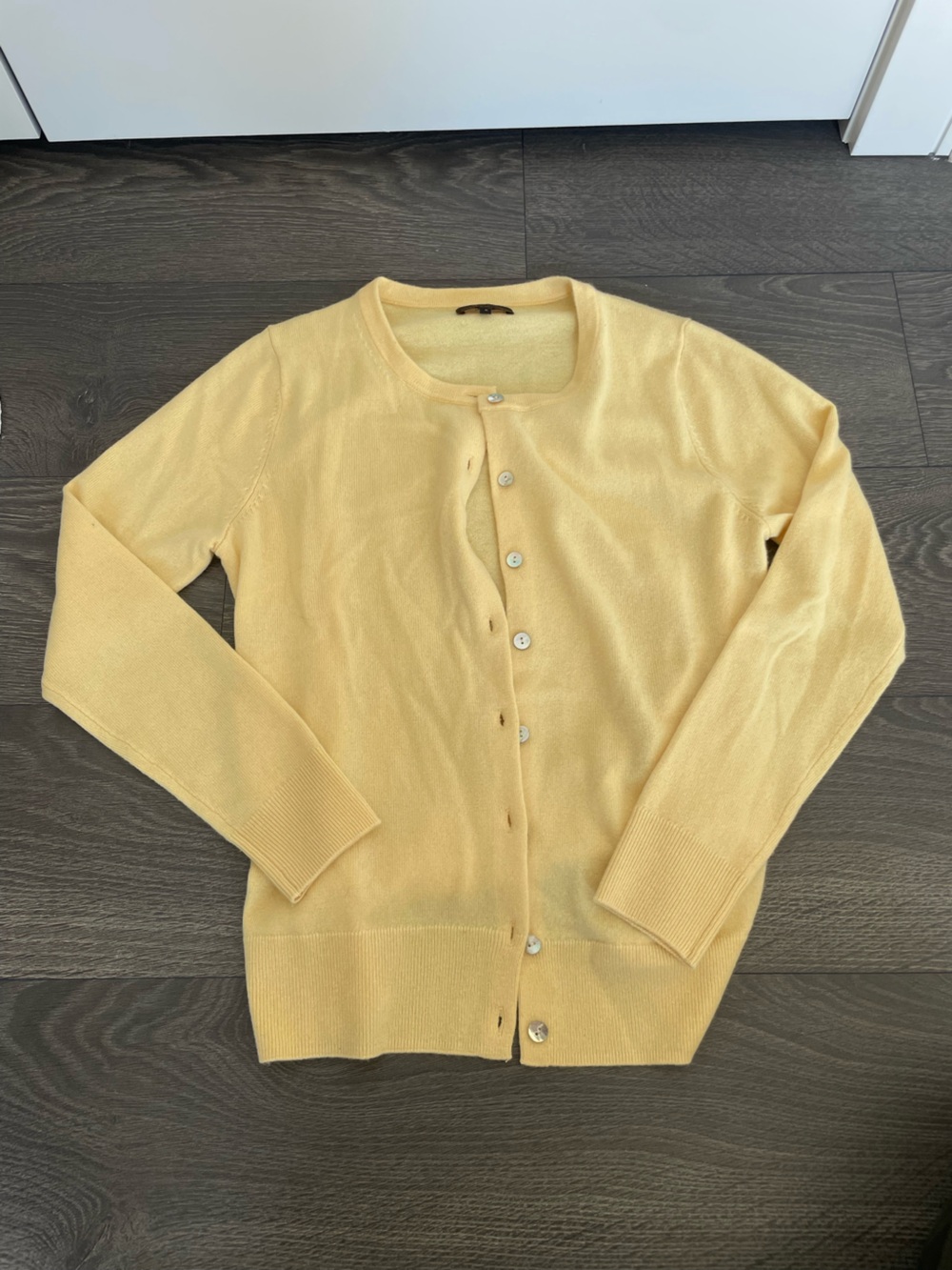Quince 100% Cashmere cardigan